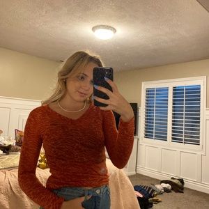 Gorgeous patterned orange red long sleeve Tee. Great for layering!!